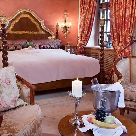 Schloss Matzen فندق 4*